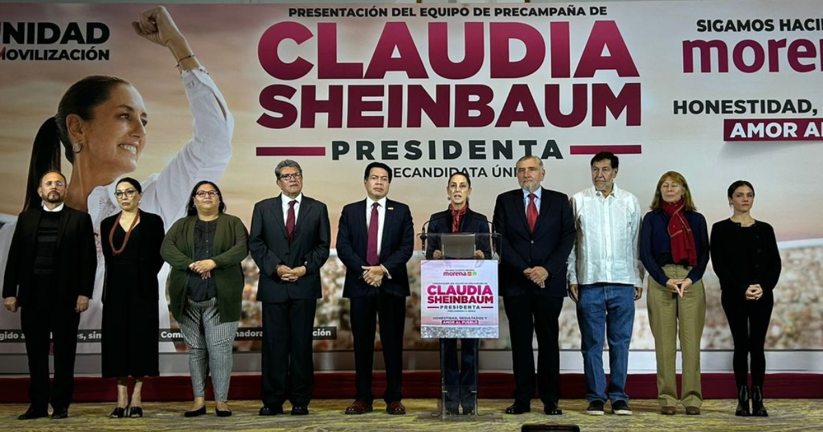 Claudia Sheinbaum introduces her team before the campaign